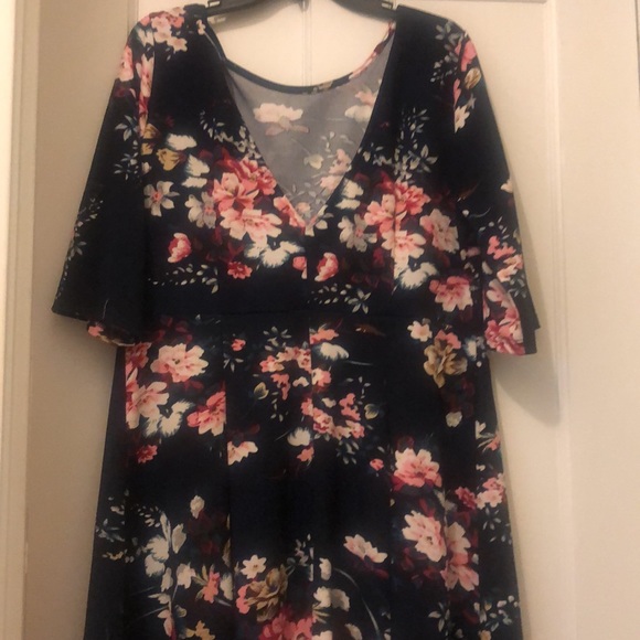 Shein short sleeve spring dress - Picture 3 of 4